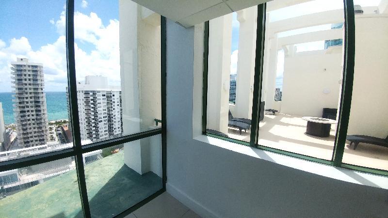 Hotel The Casablanca On The Ocean West Tower Miami Beach Esterno foto