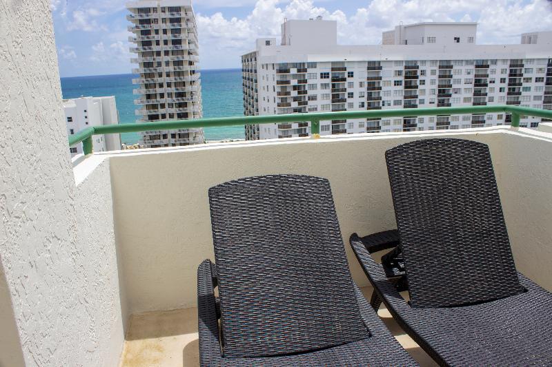 Hotel The Casablanca On The Ocean West Tower Miami Beach Esterno foto